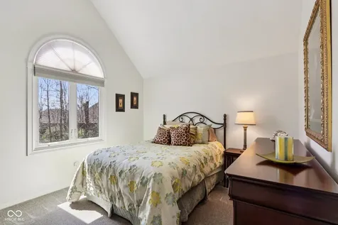 11217 Woods Bay Lane Indianapolis IN 46236