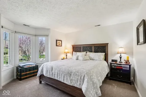 11217 Woods Bay Lane Indianapolis IN 46236