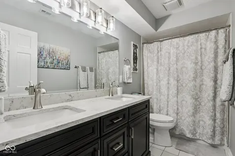 11217 Woods Bay Lane Indianapolis IN 46236