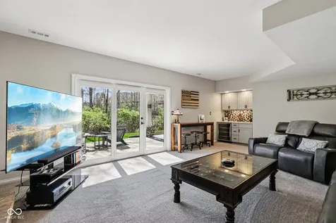 11217 Woods Bay Lane Indianapolis IN 46236
