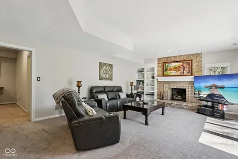 11217 Woods Bay Lane Indianapolis IN 46236