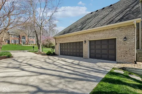 11217 Woods Bay Lane Indianapolis IN 46236