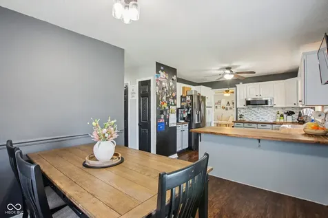 1694 Williamsburg Lane Franklin IN 46131