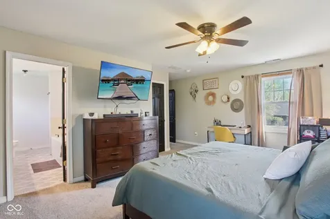 1694 Williamsburg Lane Franklin IN 46131