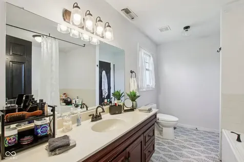 1694 Williamsburg Lane Franklin IN 46131