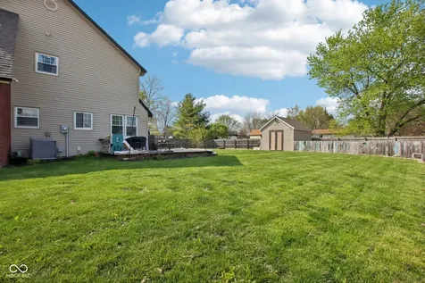 1694 Williamsburg Lane Franklin IN 46131