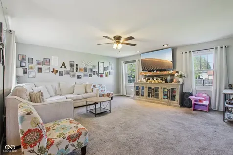 1694 Williamsburg Lane Franklin IN 46131