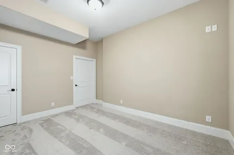 1646 E 600 N Whiteland IN 46184