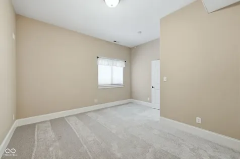 1646 E 600 N Whiteland IN 46184