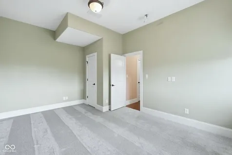 1646 E 600 N Whiteland IN 46184