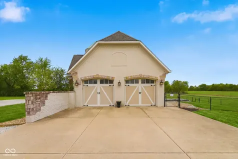 1646 E 600 N Whiteland IN 46184