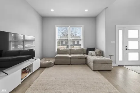 4302 Winthrop Avenue Indianapolis IN 46205