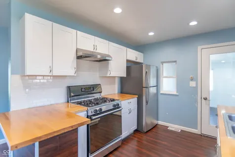 8723 Lynbrook Drive Indianapolis IN 46219
