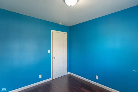8723 Lynbrook Drive Indianapolis IN 46219