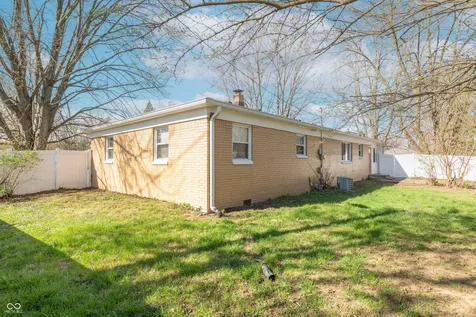 8723 Lynbrook Drive Indianapolis IN 46219