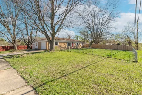 8723 Lynbrook Drive Indianapolis IN 46219