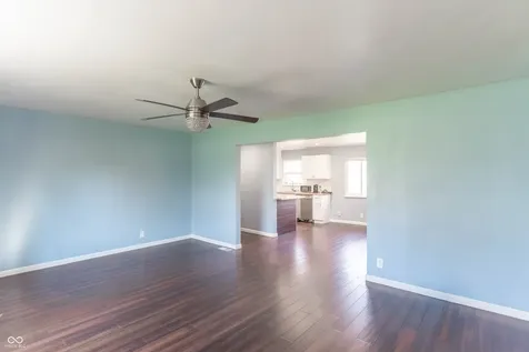 8723 Lynbrook Drive Indianapolis IN 46219