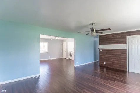 8723 Lynbrook Drive Indianapolis IN 46219