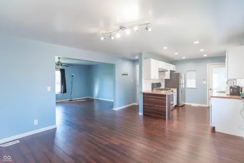 8723 Lynbrook Drive Indianapolis IN 46219