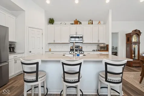 6040 Medina Spirit Drive Indianapolis IN 46237