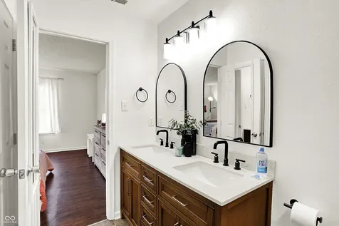 5128 Moller Road Indianapolis IN 46254