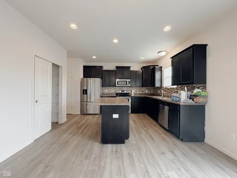 1721 Redbay Drive Indianapolis IN 46234