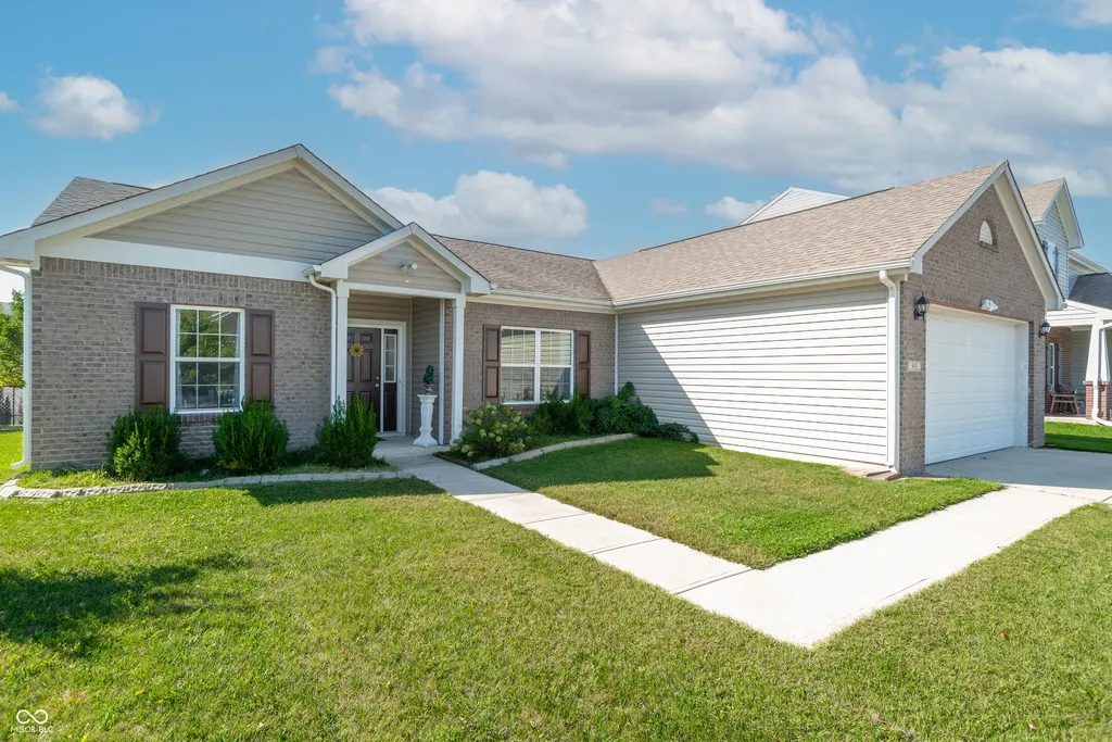 841 Cherry Tree Lane Greenwood IN 46143