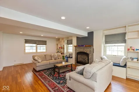 1244 Darby Lane Indianapolis IN 46260