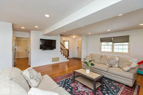 1244 Darby Lane Indianapolis IN 46260