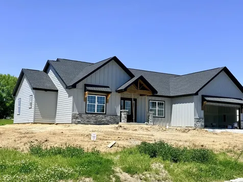 4 Pine Hills Court Crawfordsville IN 47933