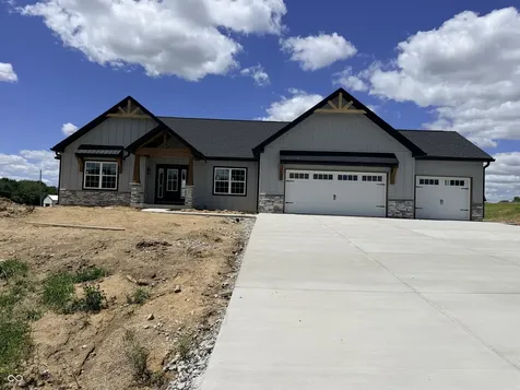 4 Pine Hills Court Crawfordsville IN 47933