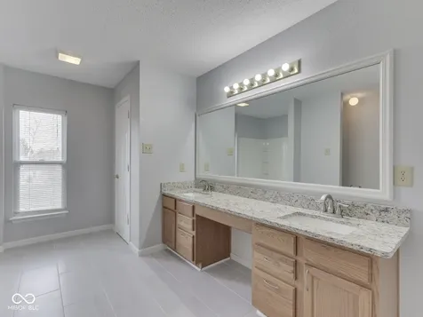 10343 Waveland Circle Fishers IN 46038