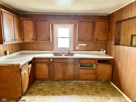 328-330 W Mechanic Street Shelbyville IN 46176
