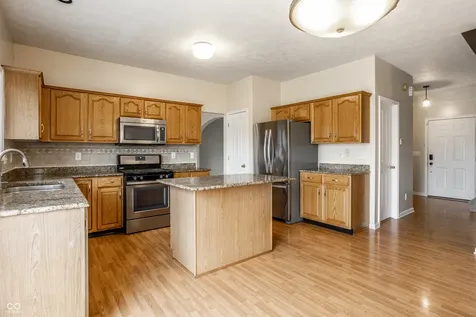 1101 Spanish Lake Drive Avon IN 46123