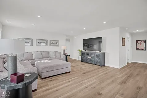 959 Independence Drive Edinburgh IN 46124