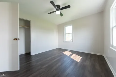 728 N 650 E Columbus IN 47203