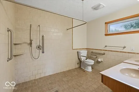 1343 S Buttercup Drive New Palestine IN 46163