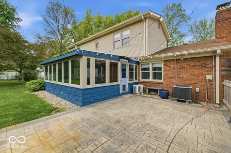 1343 S Buttercup Drive New Palestine IN 46163