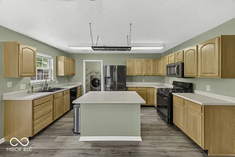 6430 Front Point Drive Indianapolis IN 46237