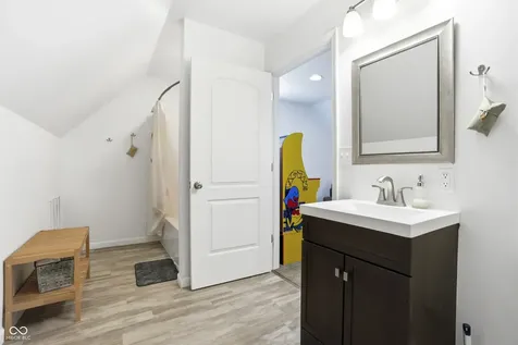 9550 E Northshore Drive Unionville IN 47468
