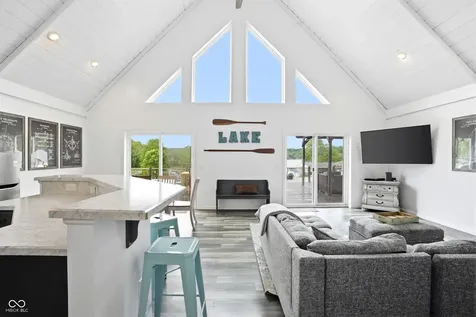 9550 E Northshore Drive Unionville IN 47468