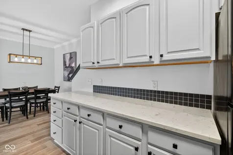 2305 Colfax Lane Indianapolis IN 46260