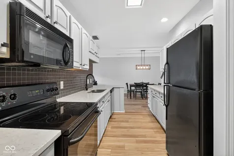 2305 Colfax Lane Indianapolis IN 46260