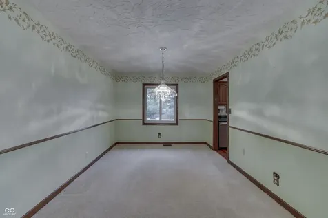 1640 Ridge Hill Lane Indianapolis IN 46217