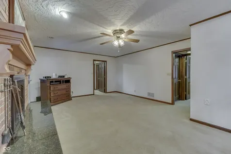 1640 Ridge Hill Lane Indianapolis IN 46217