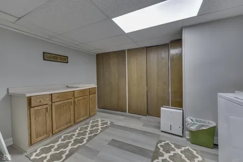 1640 Ridge Hill Lane Indianapolis IN 46217