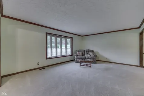 1640 Ridge Hill Lane Indianapolis IN 46217