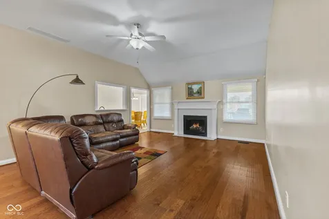 5312 Brooks Bend Greenwood IN 46143