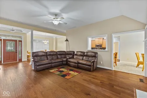 5312 Brooks Bend Greenwood IN 46143