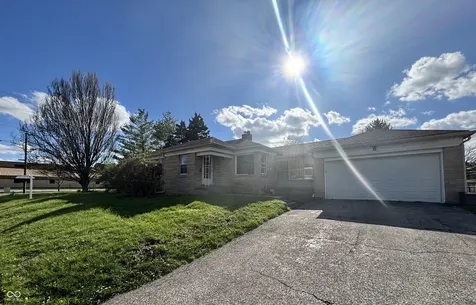 402 W 52nd Street Indianapolis IN 46208